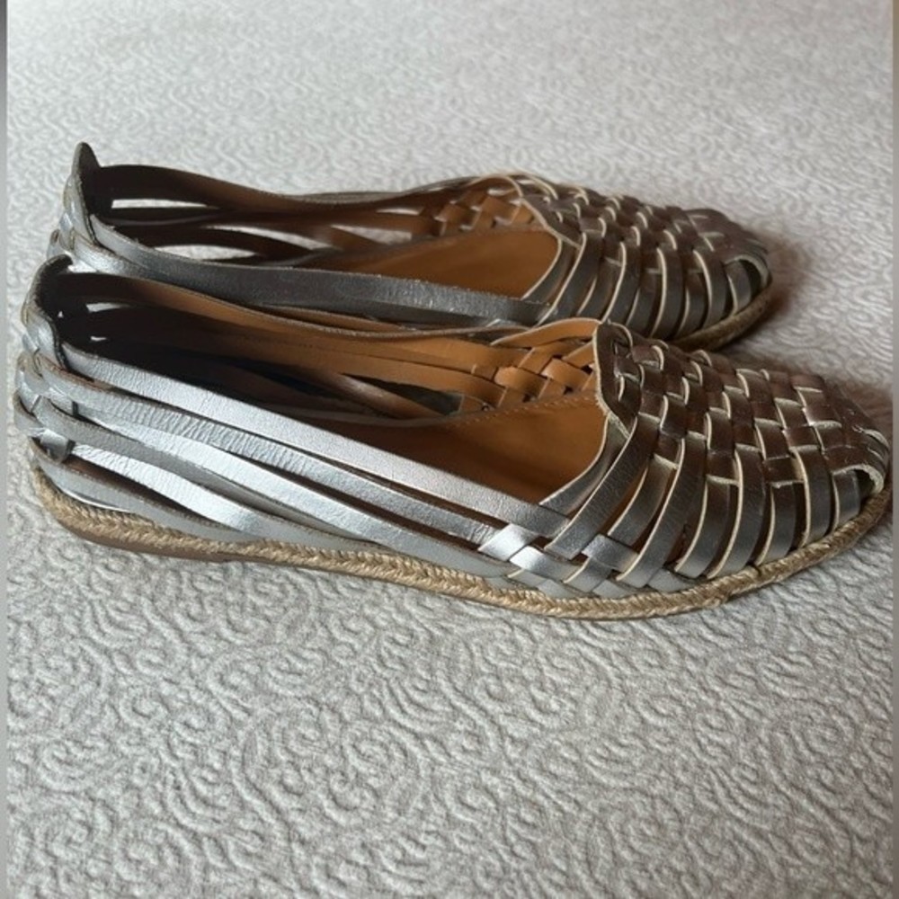 Seychelles silver flat sandals size 8 - Picture 7 of 7